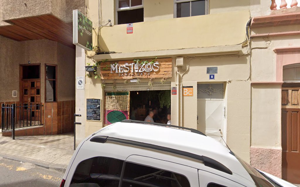 Mestizos Santa Cruz